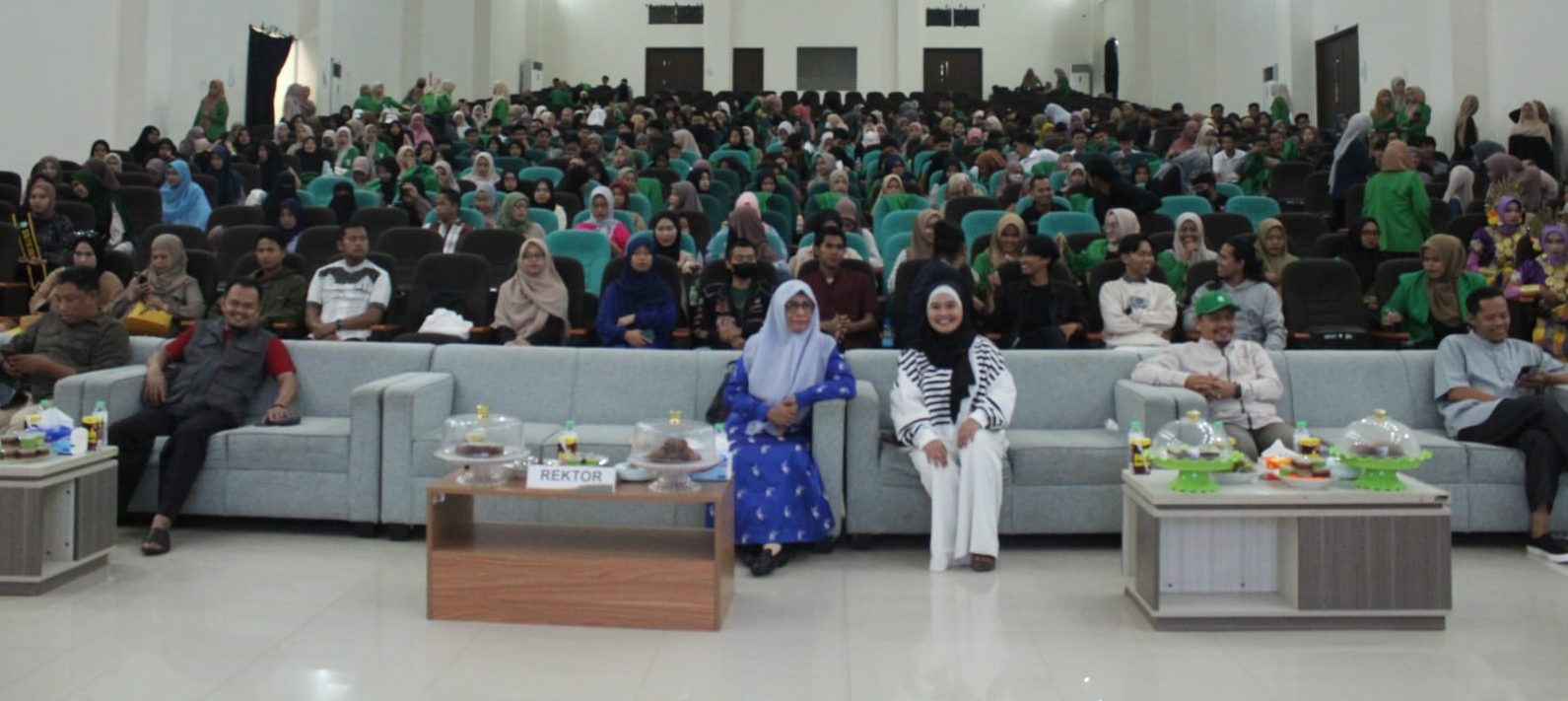 Sukses! Program Studi dan HMPS PGMI FTIK IAIN Palopo Berhasil Menyelenggarakan Launching dan Pemutaran 3 Film Karya Mahasiswa Semester V Tahun Akademik 2023/2024